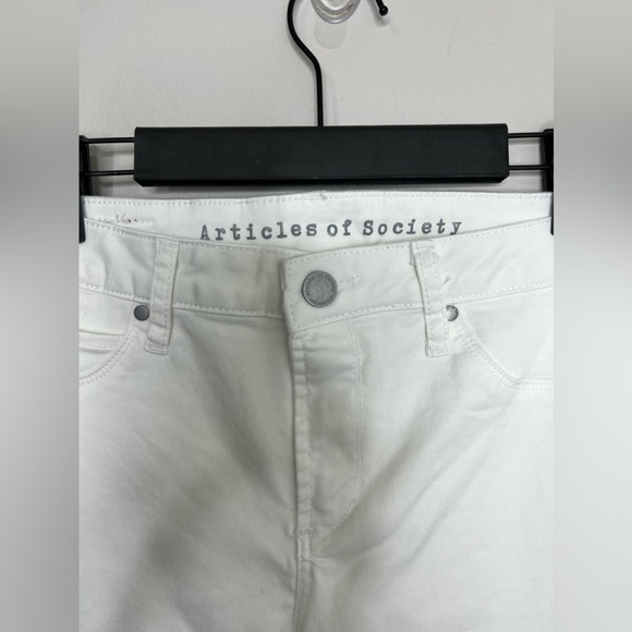 NWT - Articles of Society white ankle crop jeans. Size 28. Rise - 9”. - Picture 4 of 10